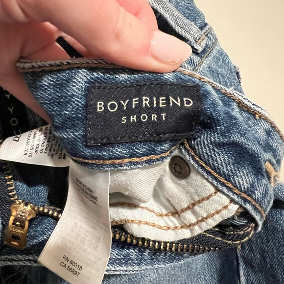 Lucky Brand Boyfriend Shorts Denim Raw Hem Distressed Women’s Size 4/27 - Picture 5 of 9